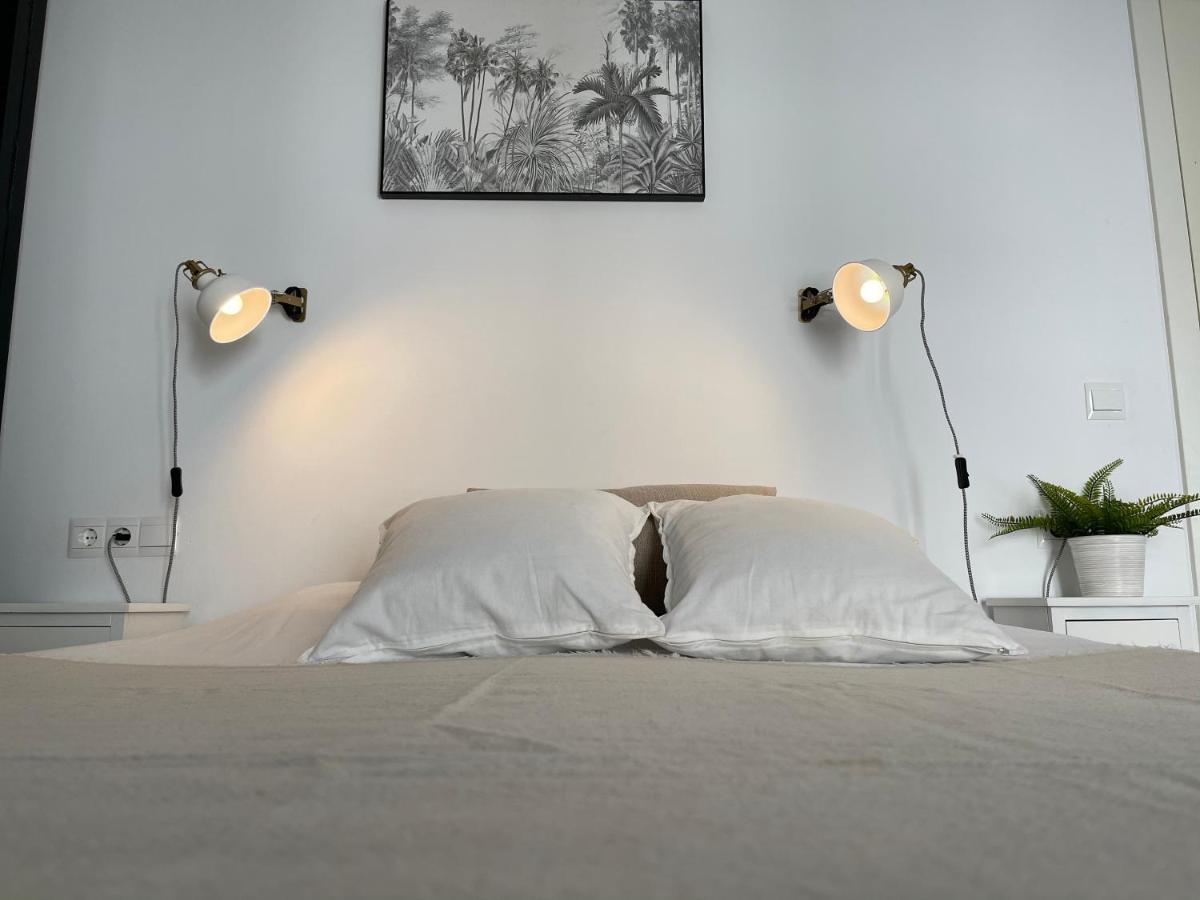 New Townhouse In The Heart Of Nerja With Jacuzzi Vila Exterior foto