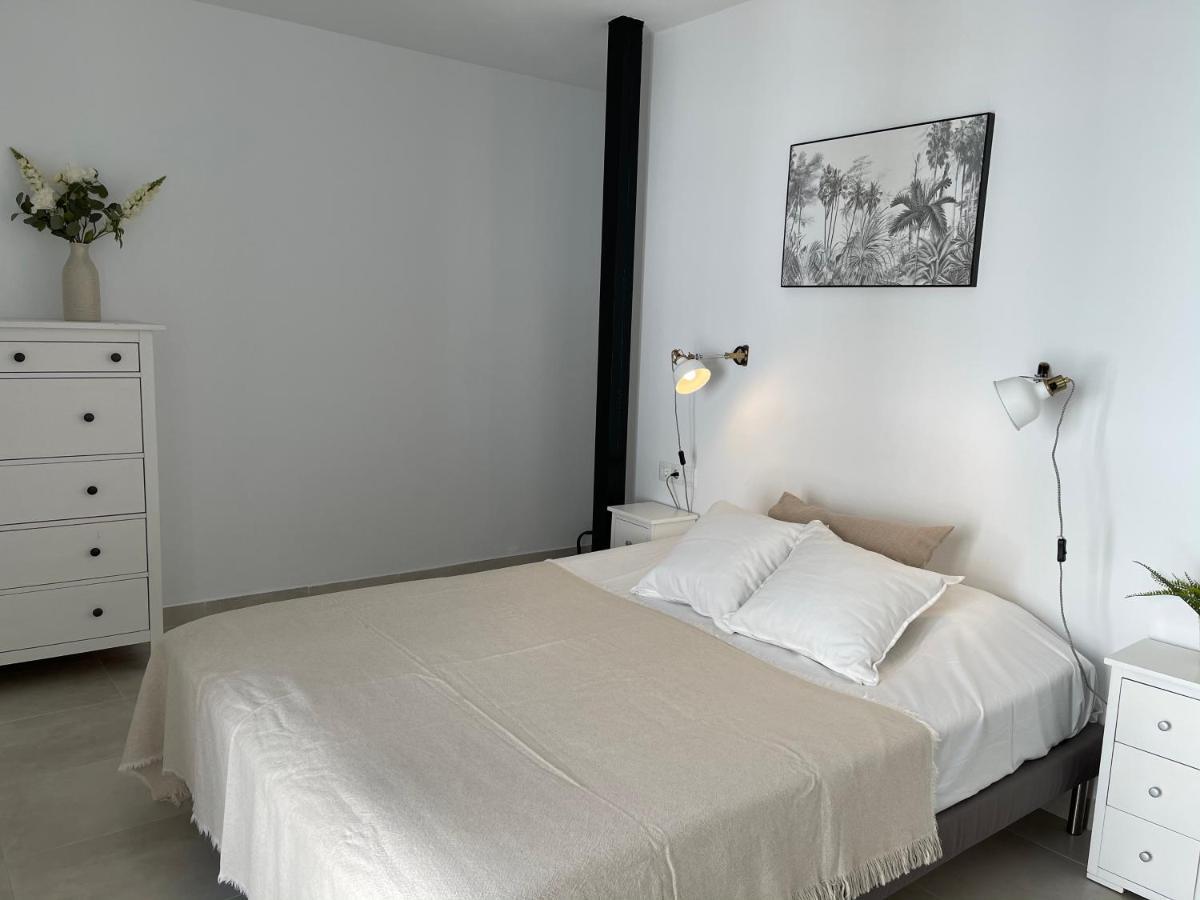 New Townhouse In The Heart Of Nerja With Jacuzzi Vila Exterior foto