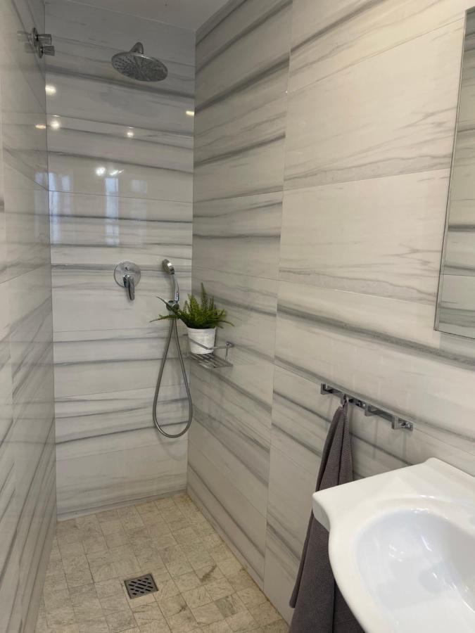 New Townhouse In The Heart Of Nerja With Jacuzzi Vila Exterior foto