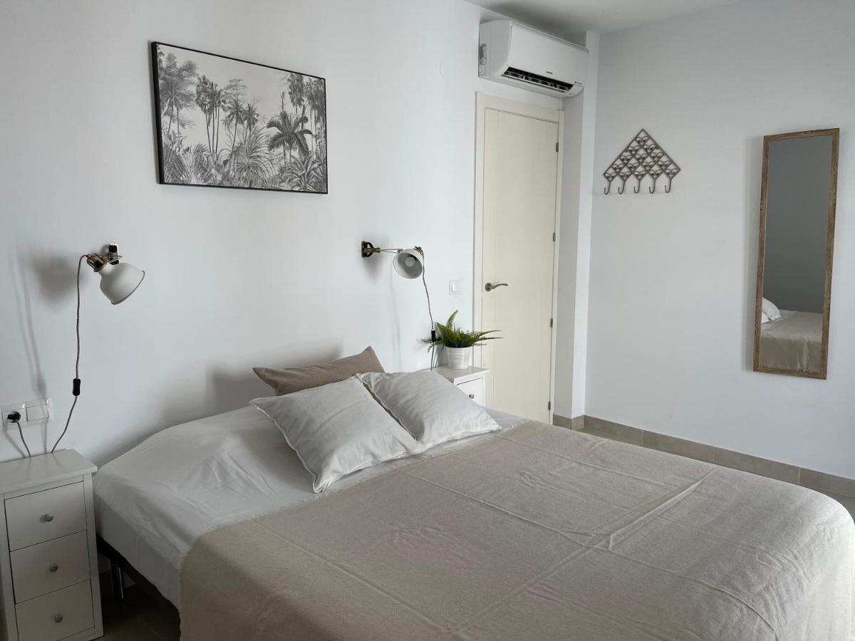 New Townhouse In The Heart Of Nerja With Jacuzzi Vila Exterior foto