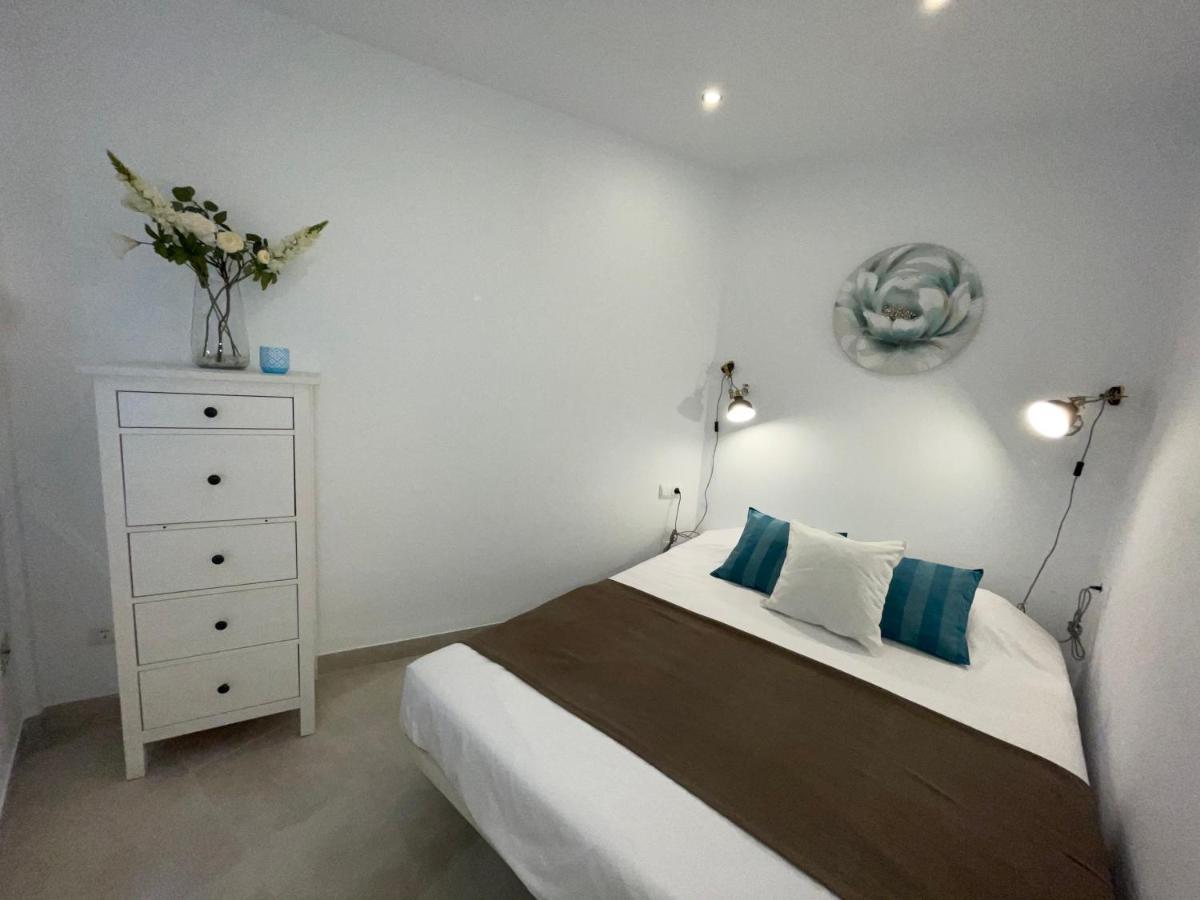 New Townhouse In The Heart Of Nerja With Jacuzzi Vila Exterior foto
