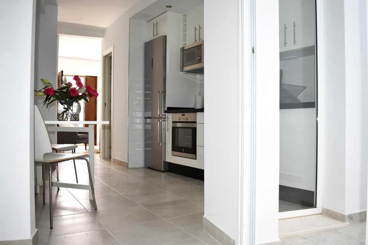 New Townhouse In The Heart Of Nerja With Jacuzzi Vila Exterior foto