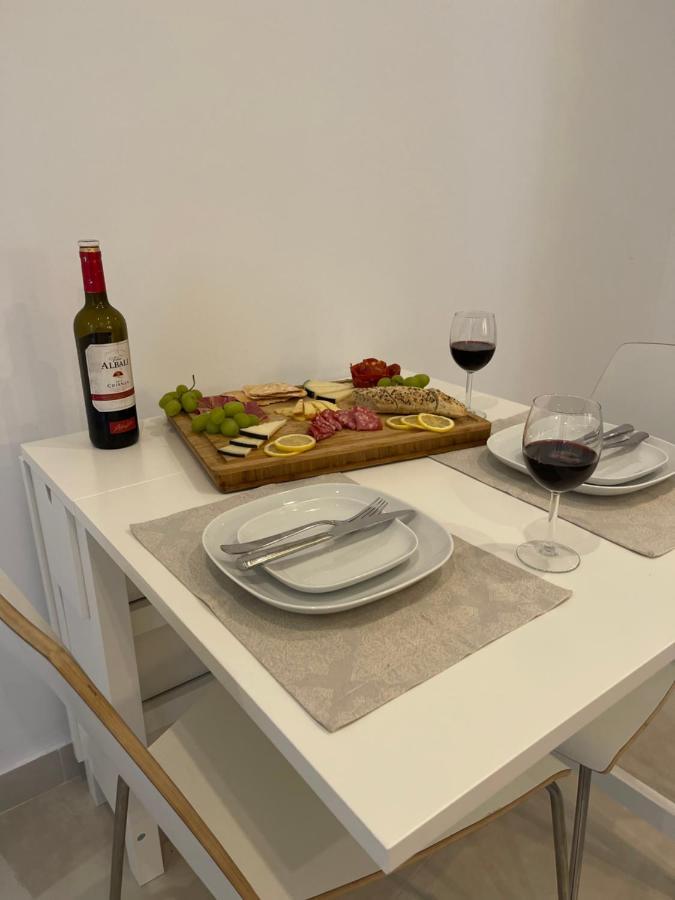 New Townhouse In The Heart Of Nerja With Jacuzzi Vila Exterior foto