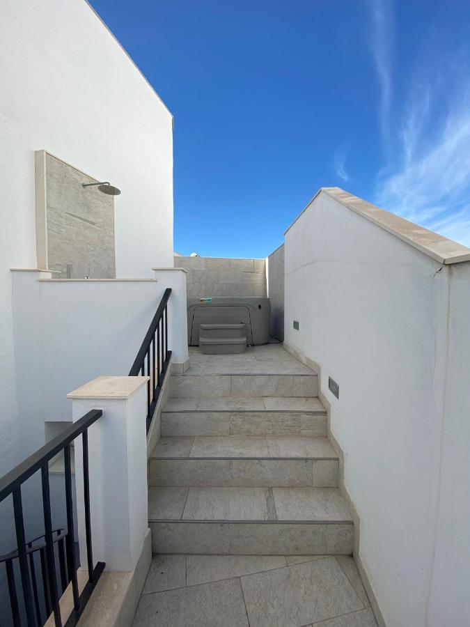 New Townhouse In The Heart Of Nerja With Jacuzzi Vila Exterior foto